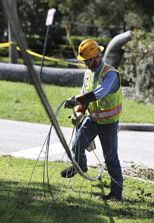 dangers-after-irma-chain-saws-generators-heat-ladders-chattanooga