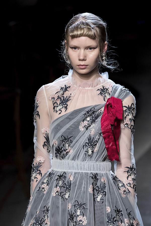 Erdem sparkles with glamour in London Fashion Week catwalk ...