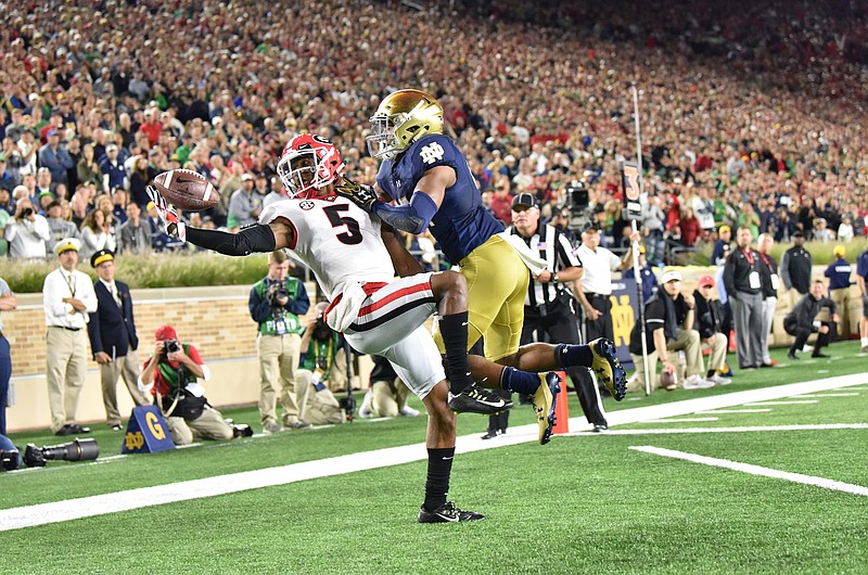 Georgia junior receiver Terry Godwin makes a one-handed touchdown catch during the Bulldogs' 20-19 victory at Notre Dame on Sept. 9.