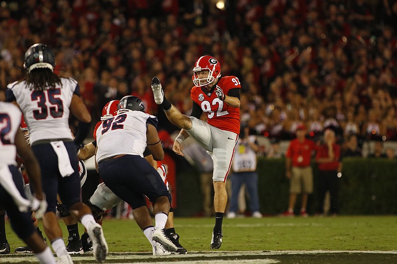 Led by Cameron Nizialek, a graduate transfer from Columbia University, the Georgia Bulldogs lead the Southeastern Conference in net punting entering this week's game at Tennessee.