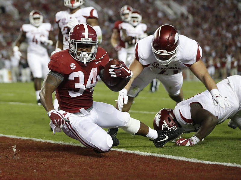 Alabama junior running back Damien Harris scored two touchdowns last Saturday night in the 41-9 win over Arkansas, which was the Crimson Tide's 11th consecutive victory over the Razorbacks.
