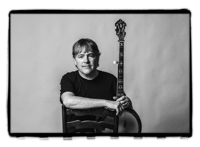 Bela Fleck will present his second concerto, "Juno," Thursday with the Chattanooga Symphony & Opera.