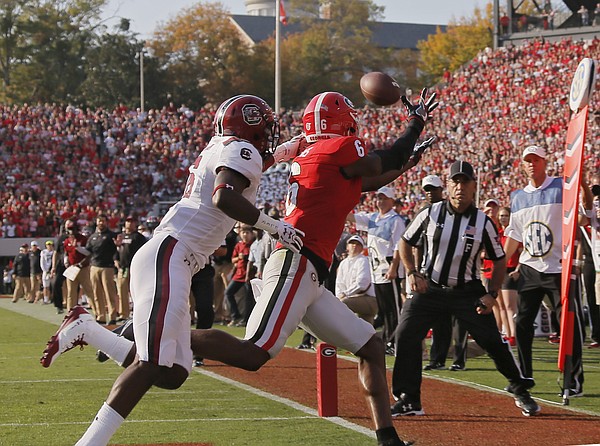 Georgia Beats Gamecocks 24-10, Seals SEC East Championship [photo ...