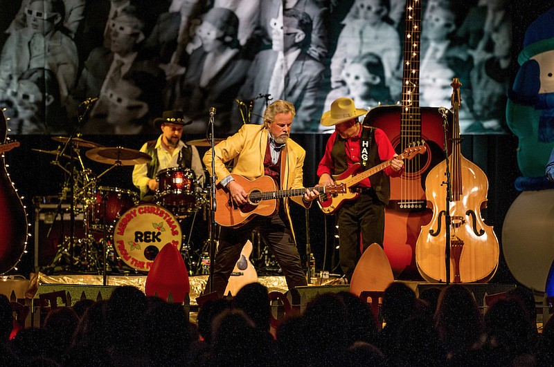 Robert Earl Keen's Fam-O-Lee: Back to the Country Jamboree Christmas Tour is stopping at the Tivoli Theatre on Monday, Nov. 27.