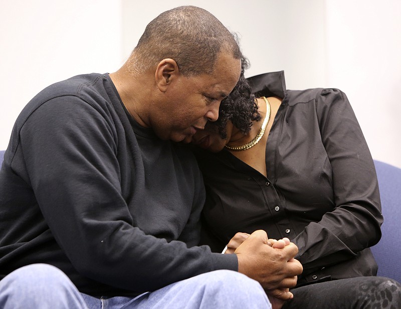 Lamar Flint, left, and Jamiku Gee rehearse their rolls as the pastor and wife in "Christmas Thieves."