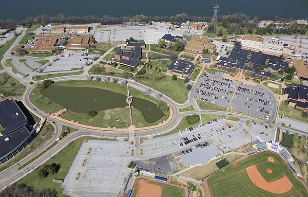 A photo of the Tennessee Titans practice facility taken - PICRYL - Public  Domain Media Search Engine Public Domain Search