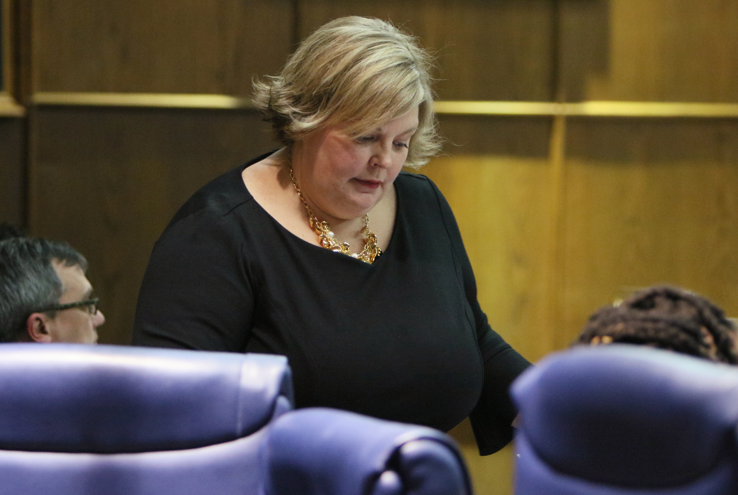 Johnthony Walker's defense attorney Amanda Dunn presents emails detailing complaints about Walker in attempt to help an individual testifying remember details during a pretrial hearing in Walker's case Monday, Feb. 5, 2018 in Judge Don Poole's courtroom at the Hamilton County Criminal Courthouse in Chattanooga, Tenn. Walker was the bus driver in the Nov. 21, 2016 fatal bus crash that killed six Woodmore Elementary Students.