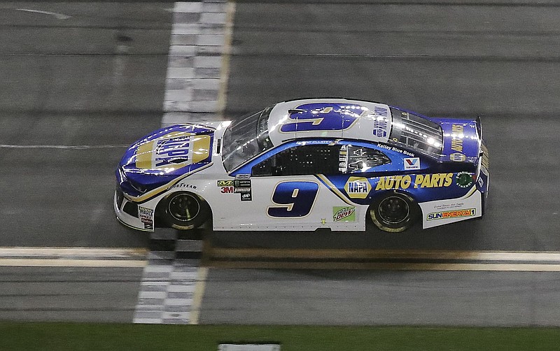 Chase Elliott (9) crosses the finish line to win the second of two qualifying auto races for the Daytona 500 at Daytona International Speedway, Thursday, Feb. 15, 2018, in Daytona Beach, Fla. (AP Photo/John Raoux)