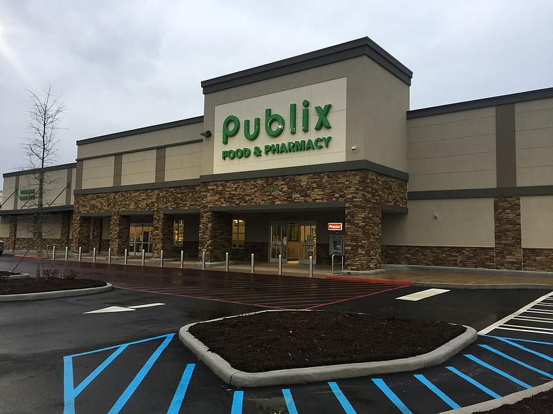 Publix will open its sixth grocery store in the Chattanooga market next week.