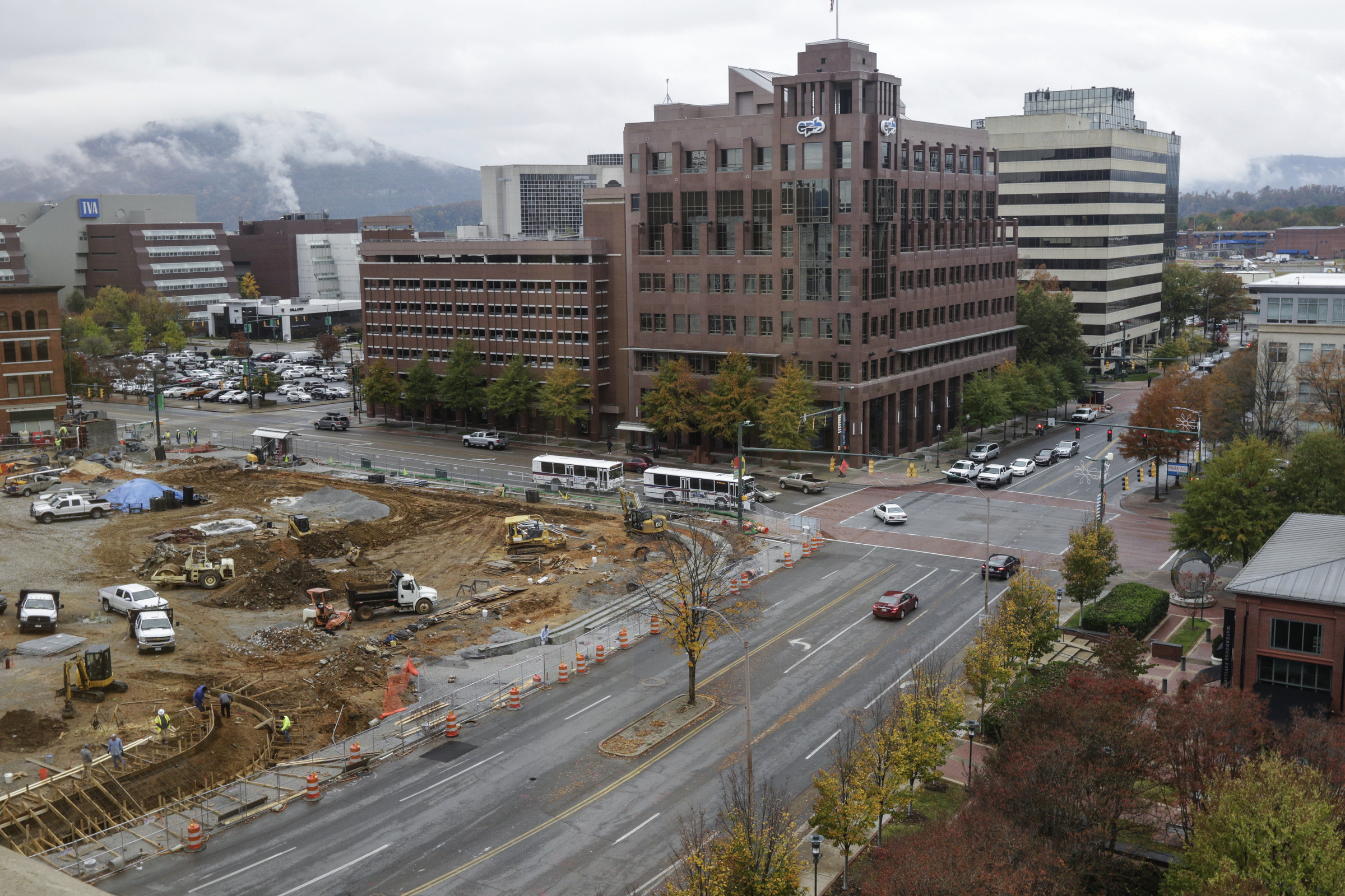 Traffic travels along a section of Martin Luther King Jr. Boulevard which runs adjacent to ongoing Miller Park construction Thursday, Nov. 9, 2017, in Chattanooga, Tenn. The stretch of road will be closed beginning Nov. 13 for approximately 100 days.