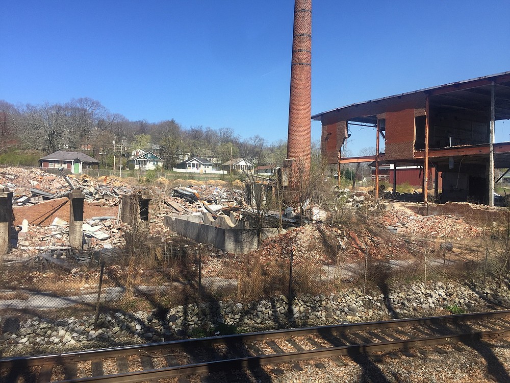 City prepares to clear abandoned mill siteCleaning up a Lupton City eyesore Chattanooga Times