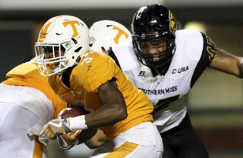 Tennessee running back Ty Chandler (3) carries versus Southern Mississippi during an NCAA football game at Neyland Stadium on Saturday, Nov. 4, 2017, in Knoxville, Tenn.