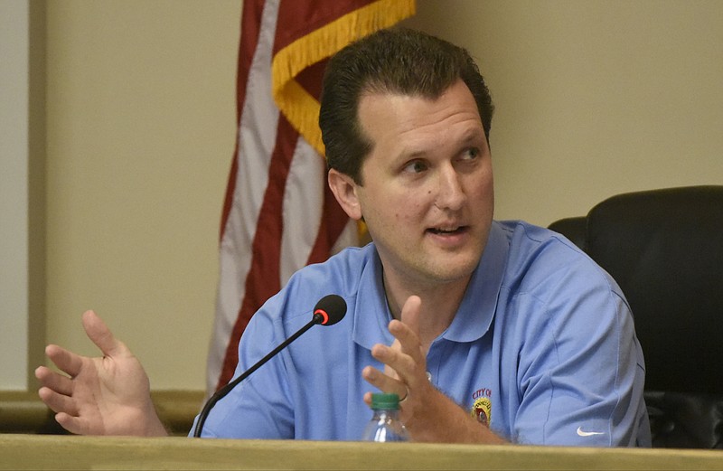 Mayor Brent Lambert participates in an East Ridge City Council meeting on Thursday, Sept. 24, 2015, in East Ridge, Tenn.