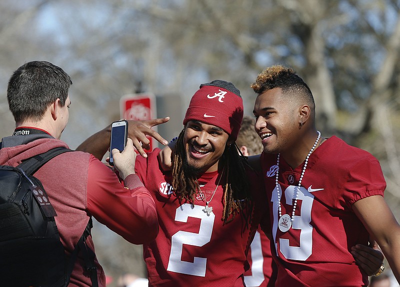 Alabama quarterback Tua Tagovailoa did not miss a practice after hurting his thumb on Tuesday.