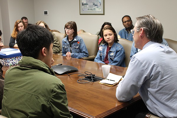 Chattanooga Students Visit State Capitol To Urge Lawmakers To Enact ...