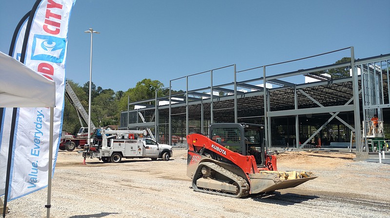 Food City is constructing a 38,000-square-foot store on Mission Ridge Road in Walker County, Ga. The supermarket is slated to open at the end of June.