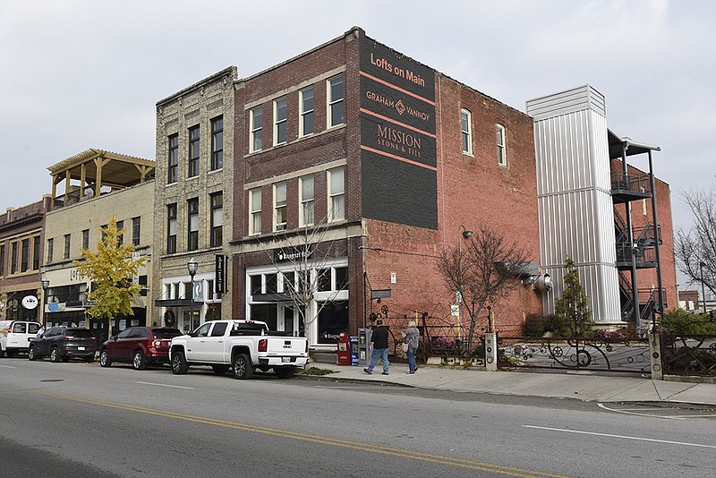 Main Street is the retail hub of Southside, with shops, art galleries, restaurants and businesses lining more than a dozen blocks.