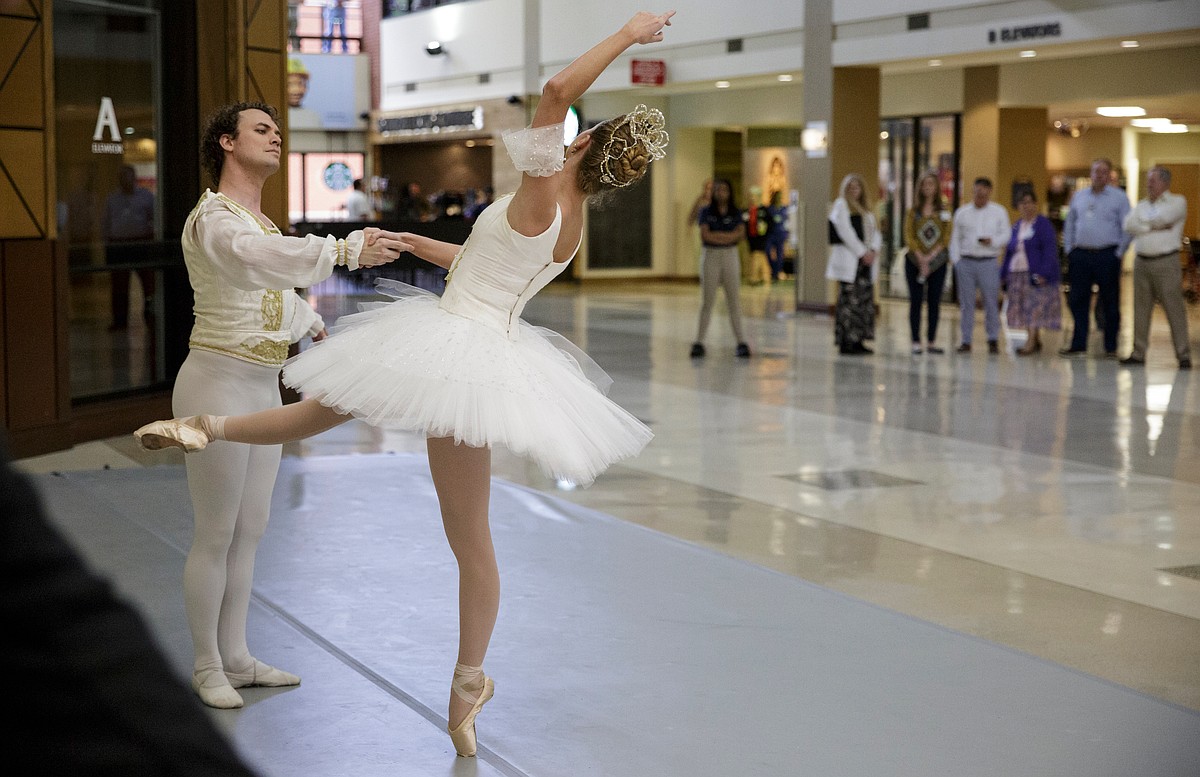 Local hospitals using arts to help patients heal [photos] | Chattanooga ...