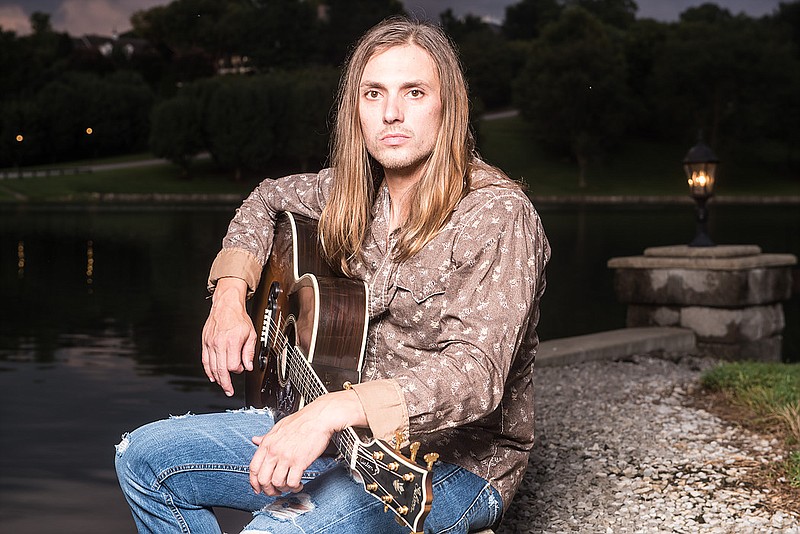 Adam Warner will perform a free concert at 6 tonight at Songbirds South to kick off a week of photo shoots for the Tennessee Titans cheerleaders' annual calender. The cheerleaders will be in town this week having pictures made at various iconic locations.