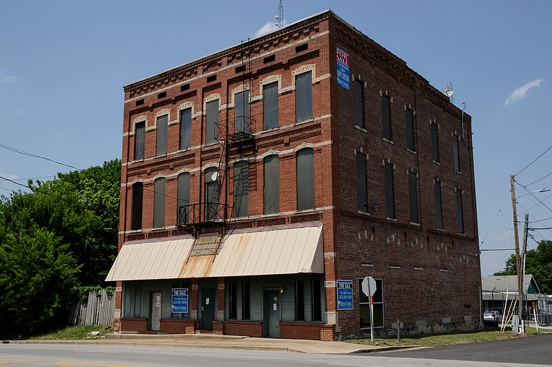 The former Grandview hotel building is for sale.