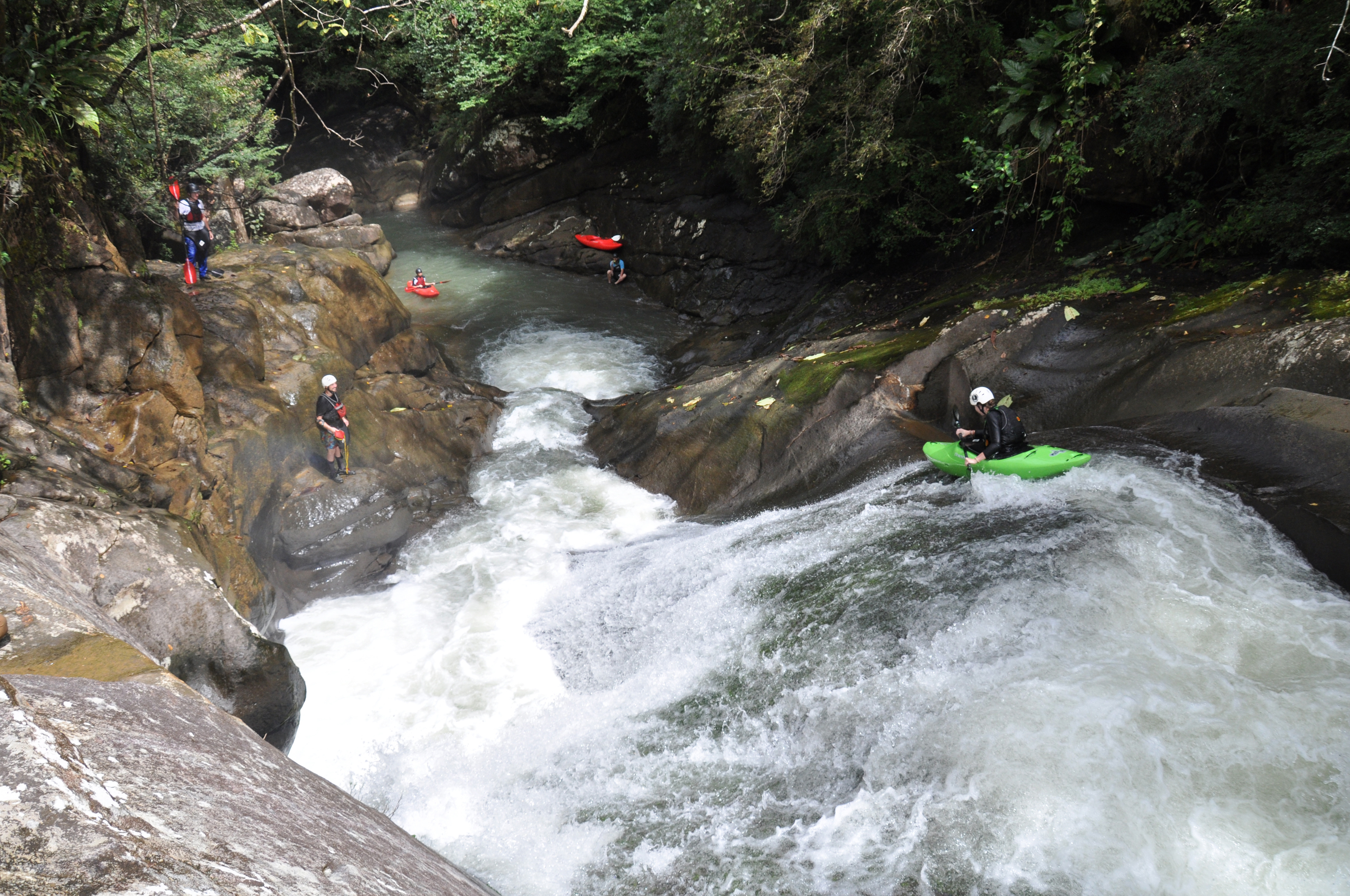 Students test their mettle on Panama's whitewater.