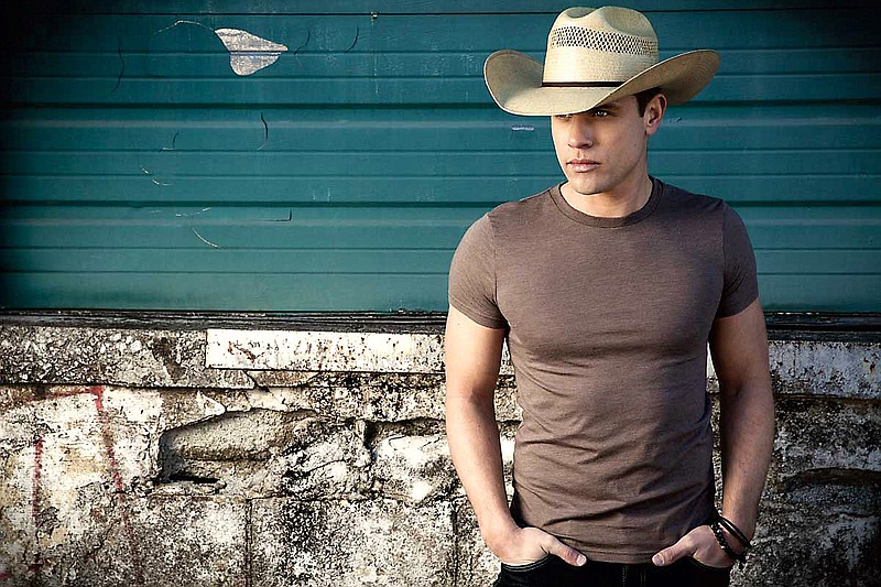 Dustin Lynch (Photo contributed by Riverbend Festival)