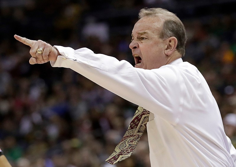 Mississippi State head coach Vic Schaefer yells from the sidelines during the second half against Notre Dame in the final of the women's NCAA Final Four college basketball tournament, Sunday, April 1, 2018, in Columbus, Ohio. (AP Photo/Tony Dejak)