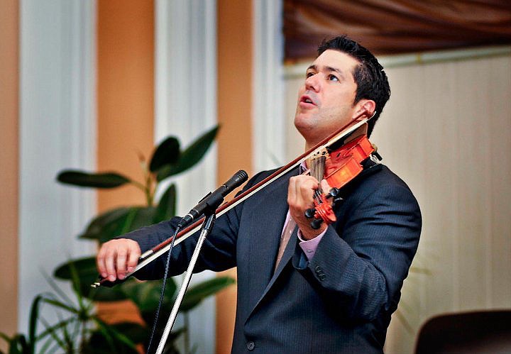 Violinist Jaime Jorge is hosting his second Healing Music Festival at Collegedale Community Church. The musician performs solo as well as with his guest artists. (Photo: Facebook.com)
