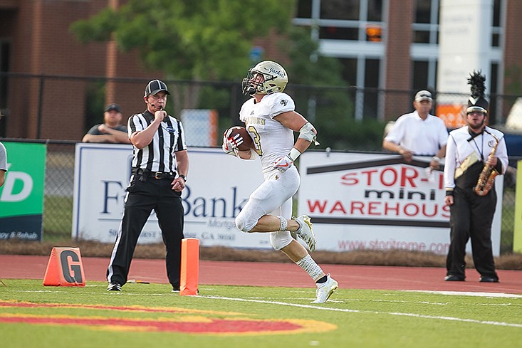  Brannon Spector scores for the Yellow Jackets against Ridgeland. / Photo by R. Steven Eckhoff