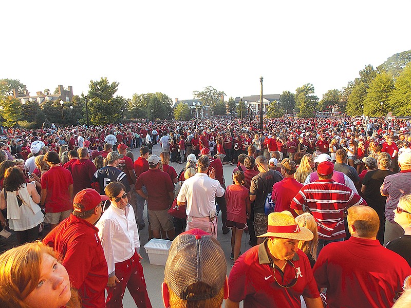 Flickr Photo by LAMAR / Alabama fans gather for the Walk of Champions