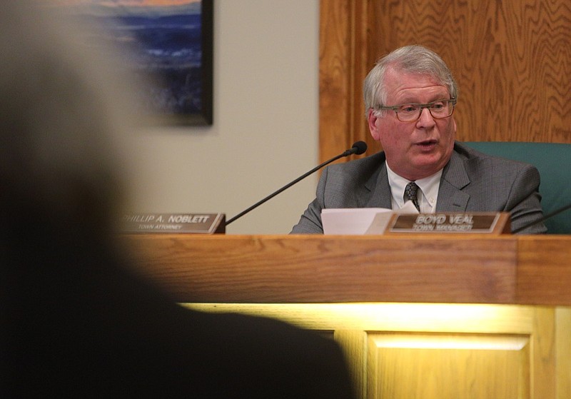 Phillip Noblett, Signal Mountain town attorney, speaks at Signal Mountain Town Hall in this file photo.