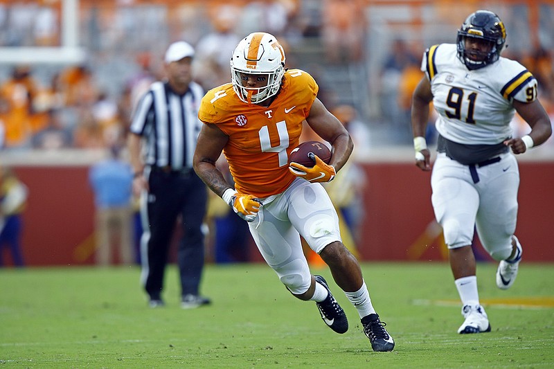 Tennessee tight end Dominick Wood-Anderson carries the ball after a catch during the Vols' home win against East Tennessee State in September 2018.