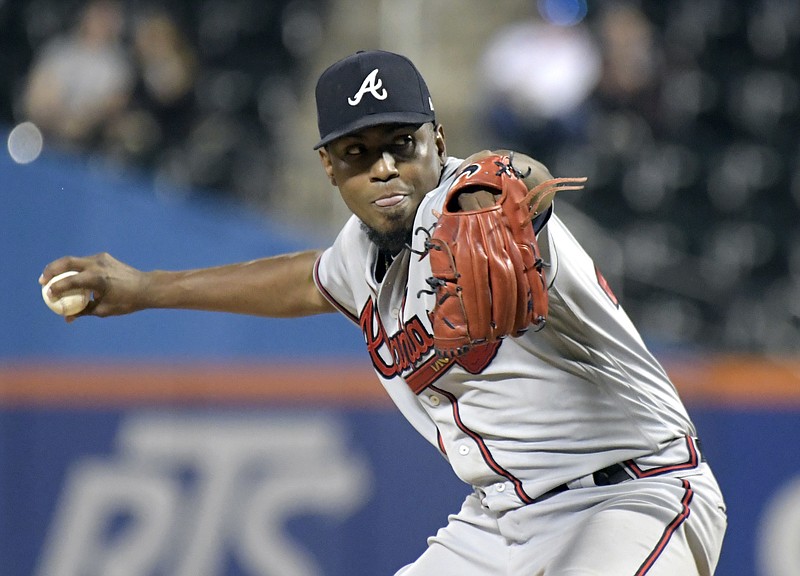 Atlanta Braves starter Julio Teheran pitches during Thursday night's game against the Mets in New York.