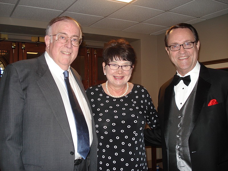 Jeff Schofield and Janet Sump, from left, with Ken Double of Atlanta, featured organist for the concert.