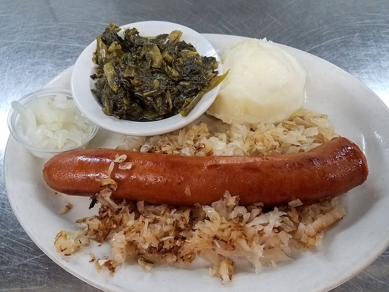 One of the favorite entrees at Dari Dip is the Polish sausage served with a choice of peppers and onions or sauerkraut. (Photo by Mark Gilliland)