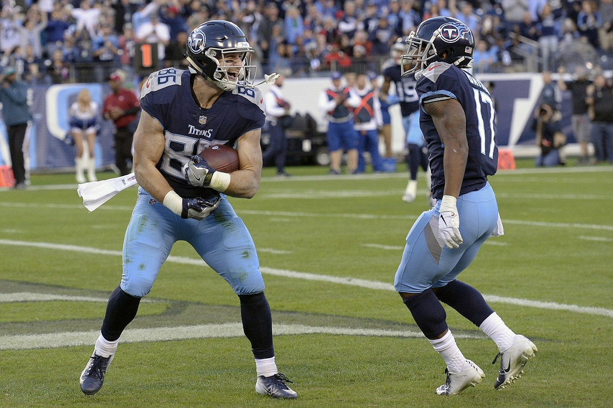 Titus Rohrer Harvard grad turned Tennessee Titans tight end catching everything ...