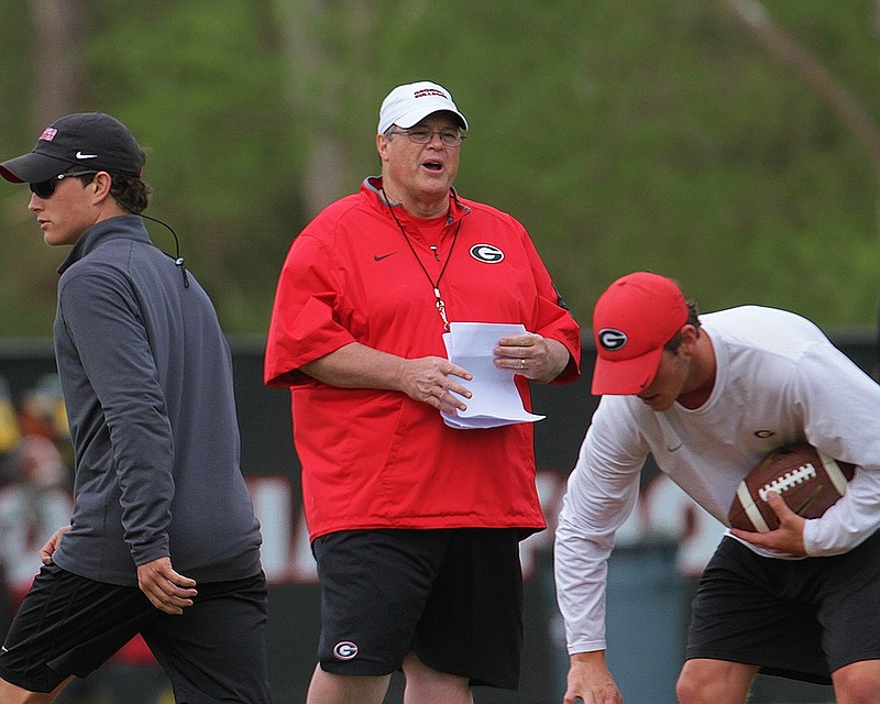 Jim Chaney spent the past three seasons as offensive coordinator of the Georgia Bulldogs, but on Wednesday his return to Tennessee in the same position was announced.