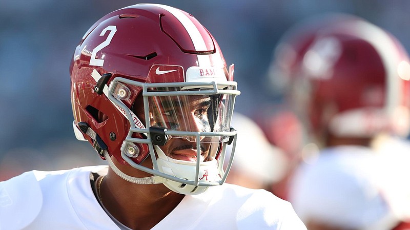 After compiling a 26-2 mark as Alabama's starting quarterback and rallying the Crimson Tide to a 35-28 victory over Georgia in the 2018 Southeastern Conference championship game, Jalen Hurts announced Wednesday that he would transfer to Oklahoma for his final season of college eligibility.