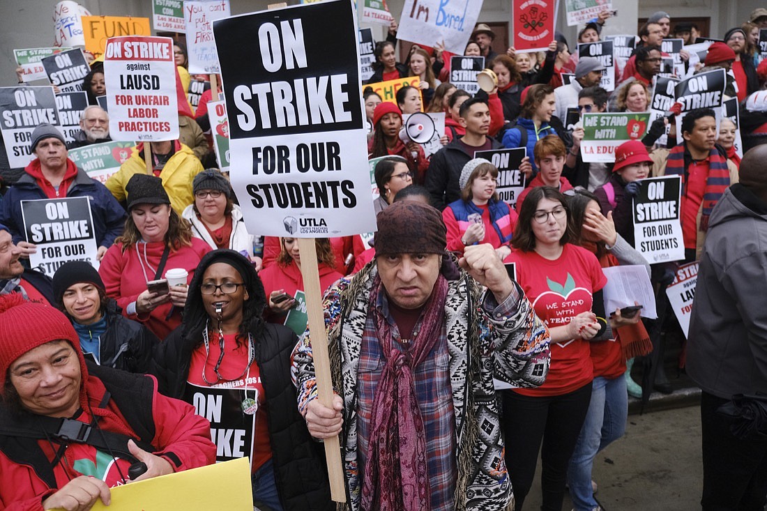 Los Angeles teachers, district resume negotiations amid strike ...