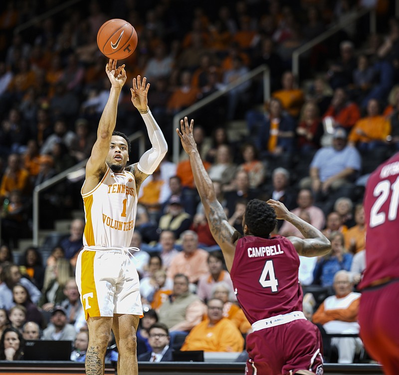 Tennessee's Lamonte Turner shoots a 3-pointer during Wednesday night's 85-73 win against South Carolina at Thompson-Boling Arena in Knoxville.