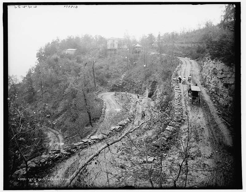 The W Road up Walden's Ridge in 1907.