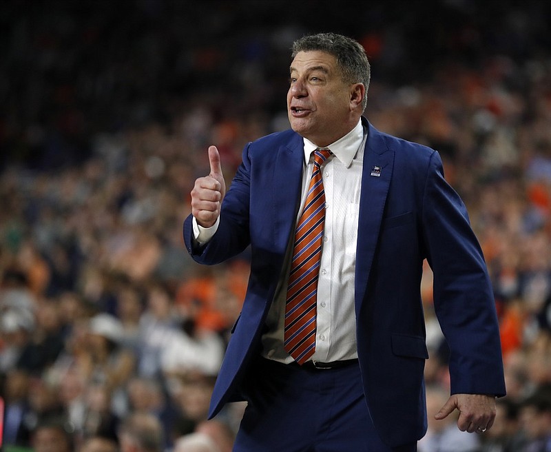 Auburn head coach Bruce Pearl directs his team during the second half in the semifinals of the Final Four NCAA college basketball tournament, Saturday, April 6, 2019, in Minneapolis. (AP Photo/Charlie Neibergall)