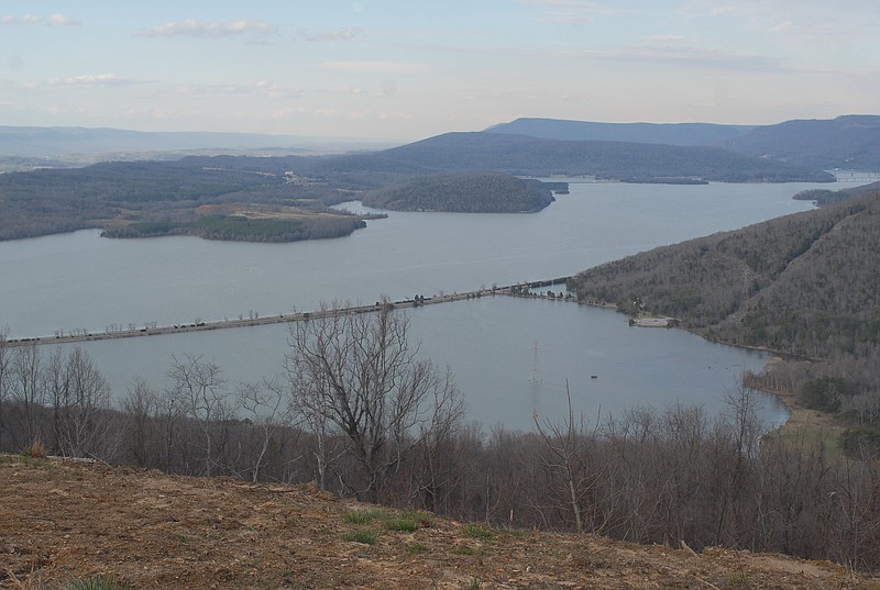 Nickajack Cove is seen from Sand Mountain. To steal water from the Tennessee River, some Georgia lawmakers are attempting to move the state line north by a little over a mile, which would be the midpoint of the Tennessee River at this location.
