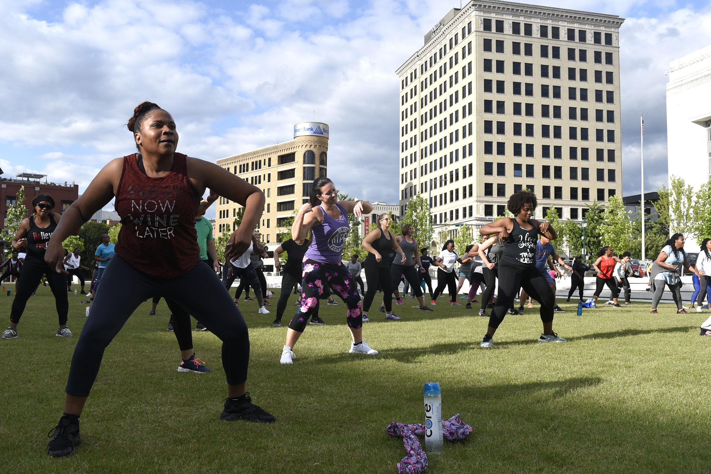 Cempa Community Care and Hospice of Chattanooga hosted the Third Neighborhood Workout Jam Session at Miller Park on May 13, 2019. Mayor Andy Berke addressed the participants.