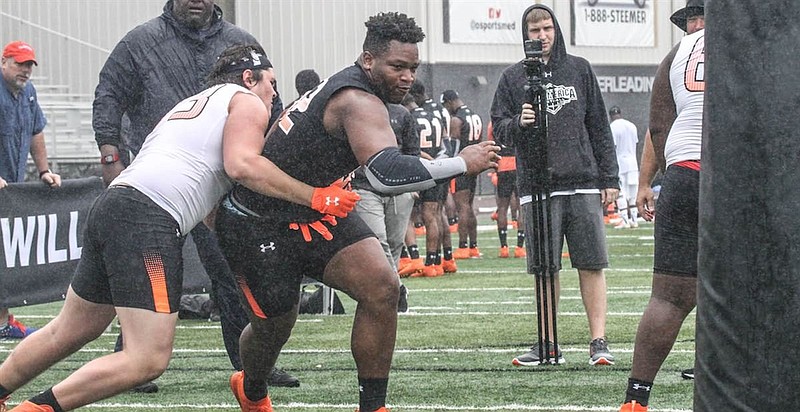 Defensive tackle Jalen Carter, right, of Apopka, Florida, committed Monday afternoon to the Georgia Bulldogs. / Photo courtesy of 247Sports.com