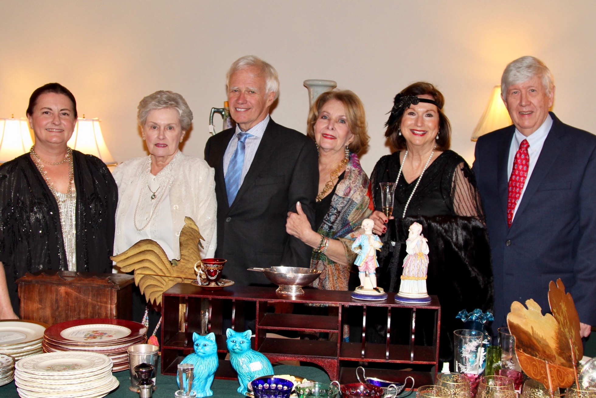 Linda Allen, Jane Lupton, Penn & Donna Nicholson, Mary Helms and Mel Cooper / Photography by Scott Fulgham