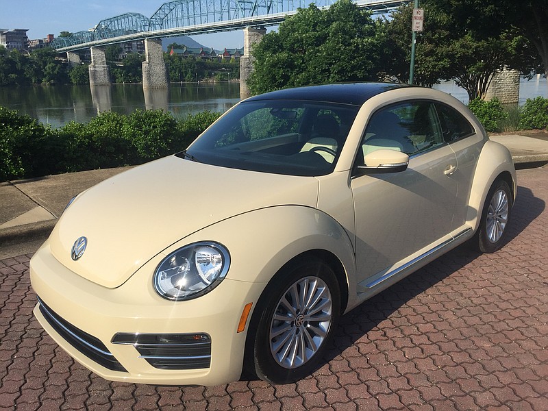 The 2019 VW Beetle Final Edition is shown in Safari exterior paint.