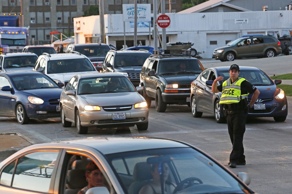 A look at traffic headed south on 3rd in Quincy after the Bayview Bridge was closed due to rising Mississippi river waters on Thursday, May. 30, 2019. The bridge connects Illinois to Missouri via Highway 24. | H-W Photo/Jake Shane