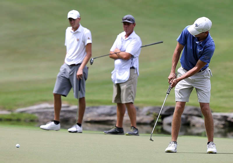 Staff photo by Erin O. Smith / Tanner Owens putts the ball during the 104th Tennessee State Amateur Championship at The Honors golf course Thursday, August 8, 2019 in Ooltewah, Tennessee. 