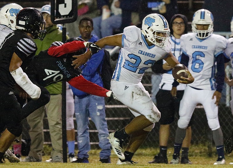 McMinn Central Chargers look to rebound under Davis' direction